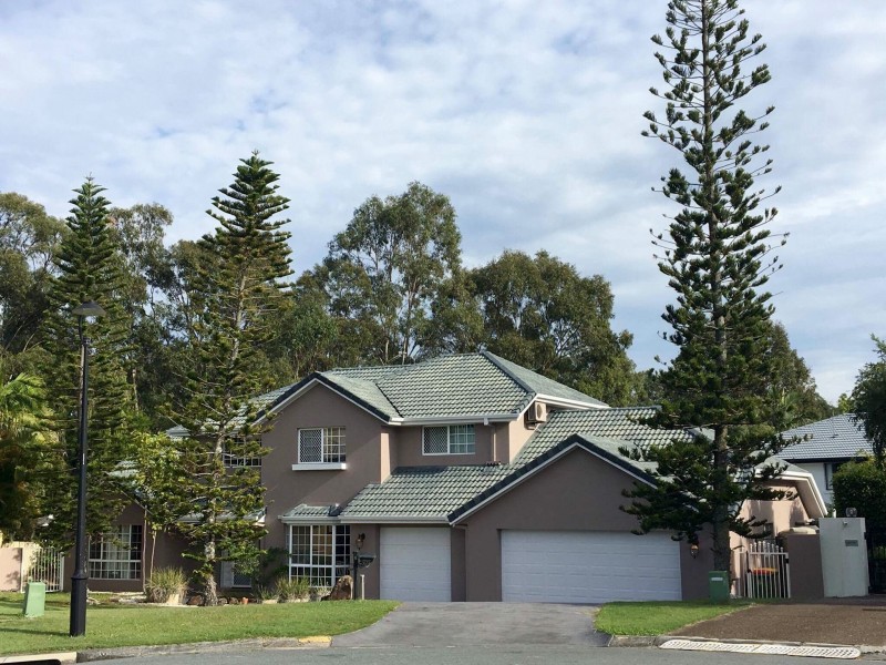 5 Delonix Court, Arundel QLD 4214