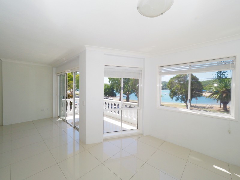 5/4 Murlong Crescent, Palm Beach QLD 4221