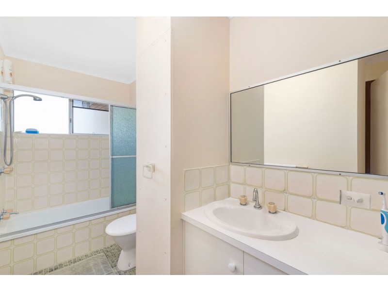 9/16 Mawarra Street, Palm Beach QLD 4221