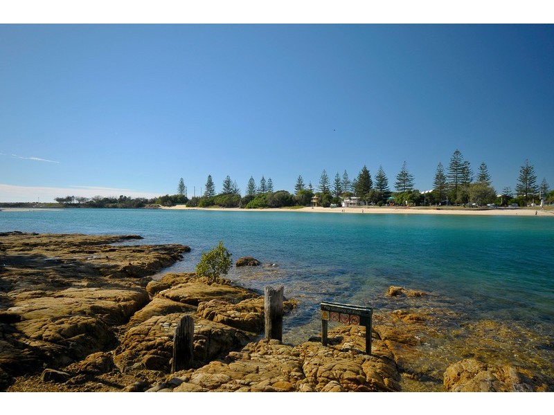 10 Beelyu Street, Burleigh Heads QLD 4220