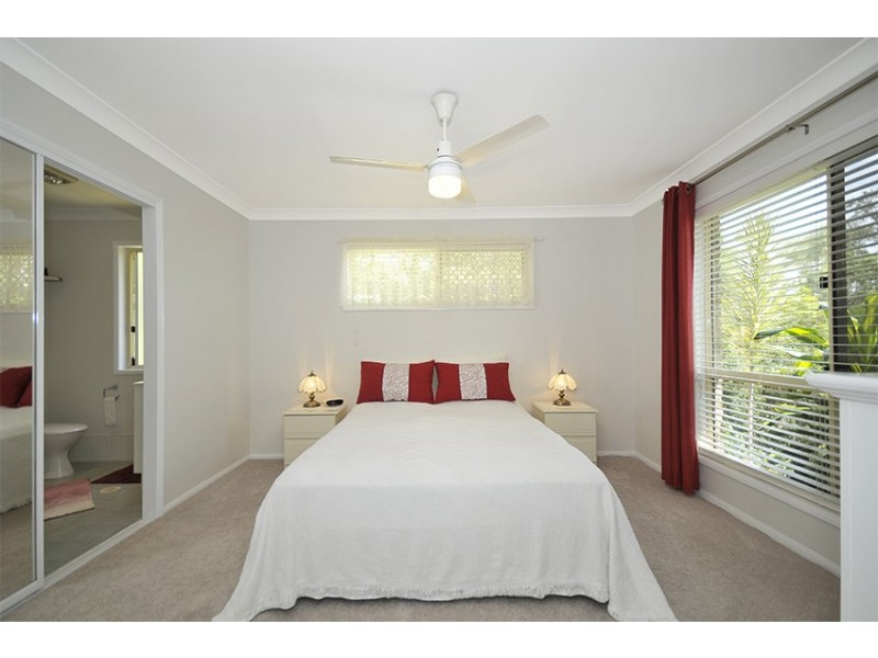 15 Laurina Court, Elanora QLD 4221