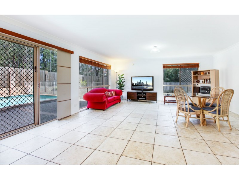 80 Silver Glade Drive, Elanora QLD 4221
