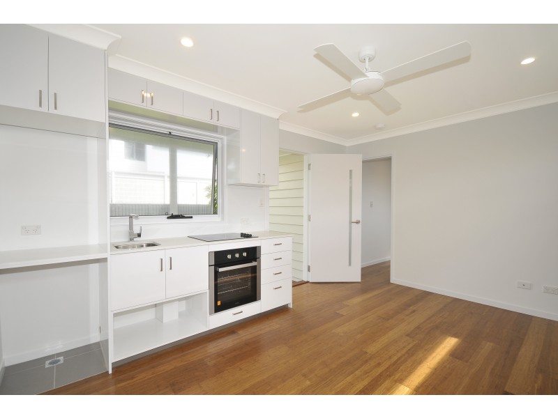 B/50 second Avenue, Palm Beach QLD 4221