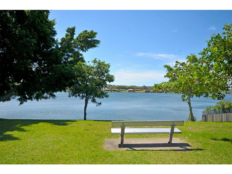 63 Ironbark Street, Elanora QLD 4221