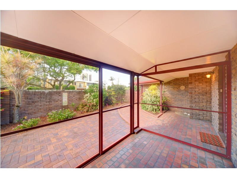 2/83 Laguna Avenue, Palm Beach QLD 4221