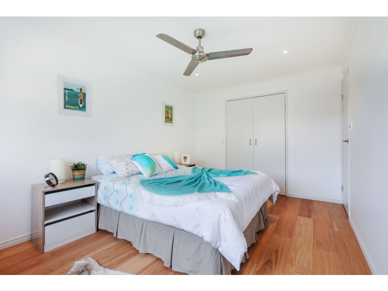2/6 Jodie Crt, Mermaid Waters QLD 4218