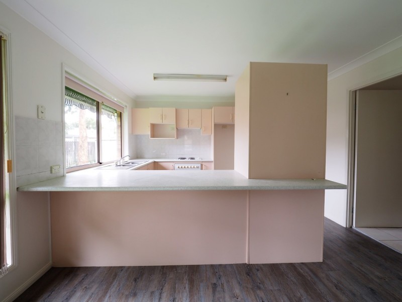 1/8 Ottelia Drive, Elanora QLD 4221