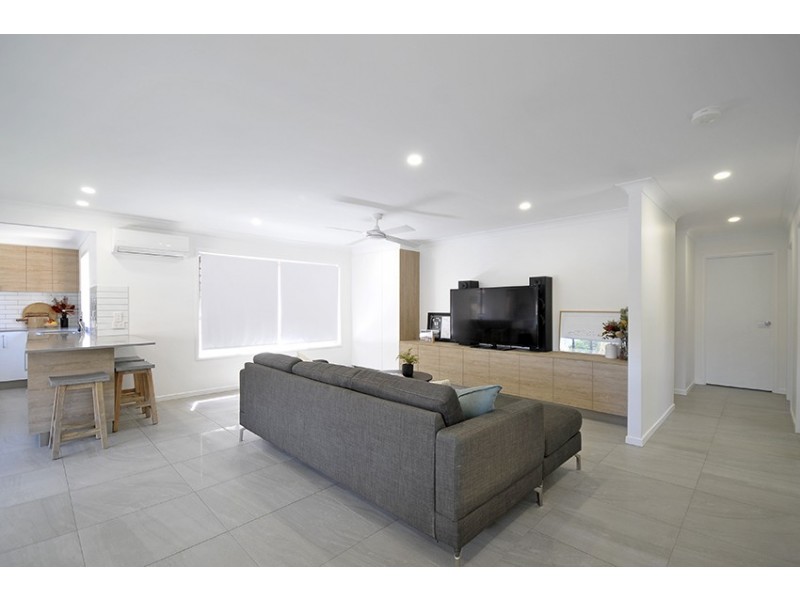 5/2 Twenty Eighth Avenue, Palm Beach QLD 4221