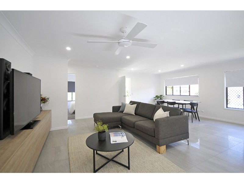 5/2 Twenty Eighth Avenue, Palm Beach QLD 4221