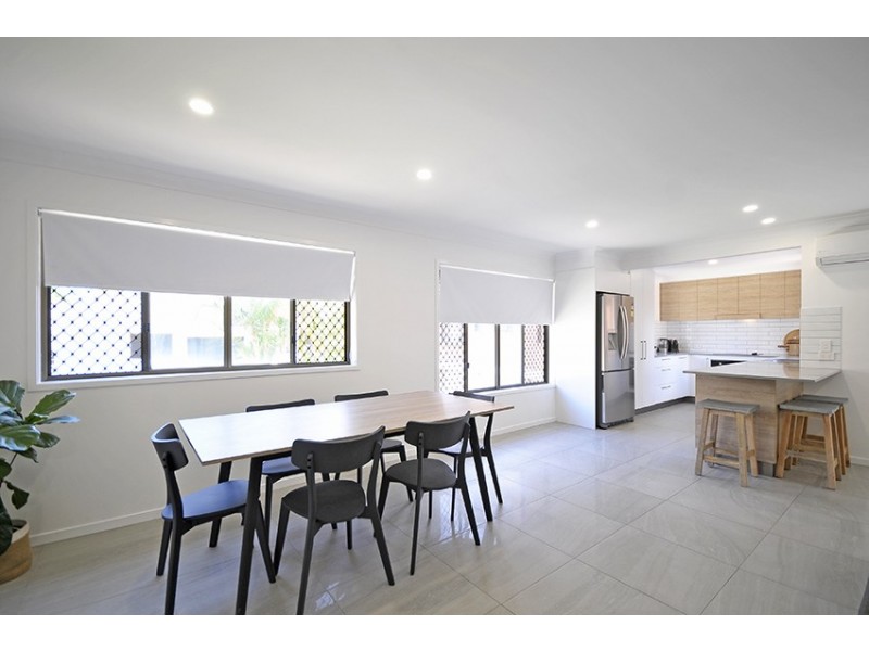 5/2 Twenty Eighth Avenue, Palm Beach QLD 4221