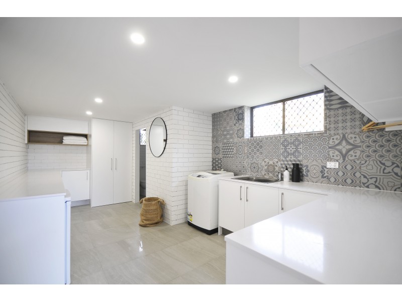 5/2 Twenty Eighth Avenue, Palm Beach QLD 4221