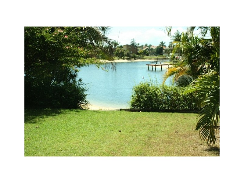 12 Cadence Avenue, Mermaid Waters QLD 4218