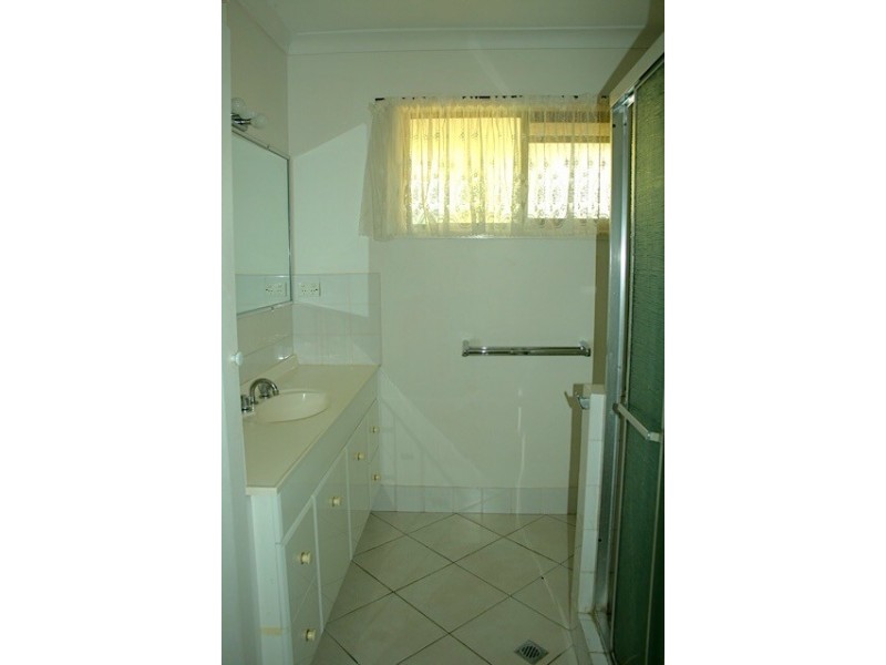 12 Cadence Avenue, Mermaid Waters QLD 4218