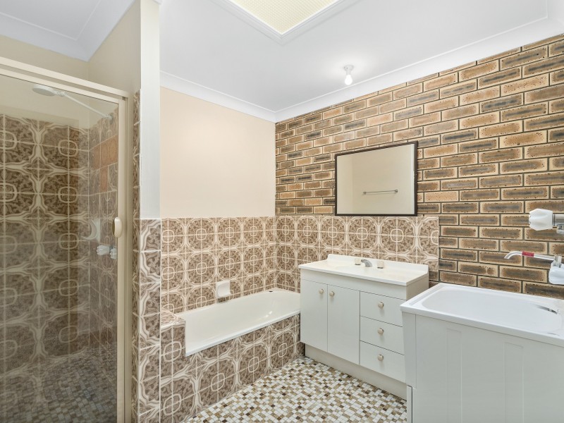 2/233 Kennedy Drive, Tweed Heads West NSW 2485