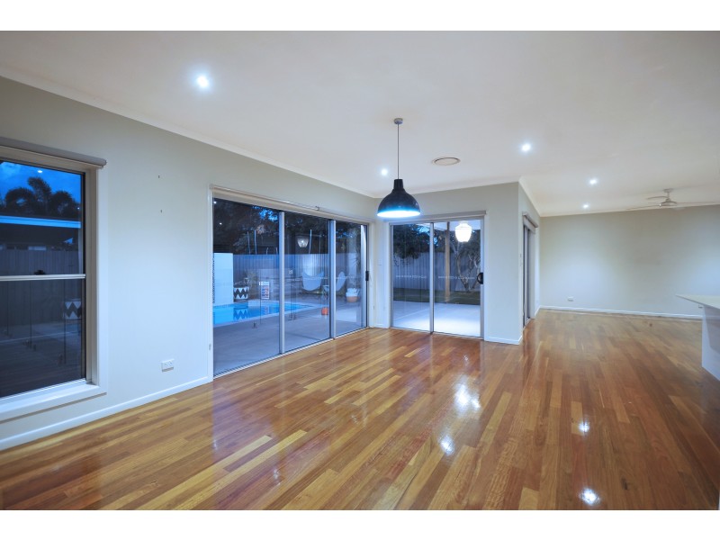76 Twenty Fifth Avenue, Palm Beach QLD 4221