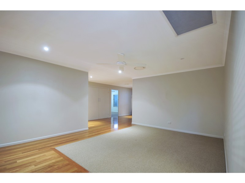 76 Twenty Fifth Avenue, Palm Beach QLD 4221