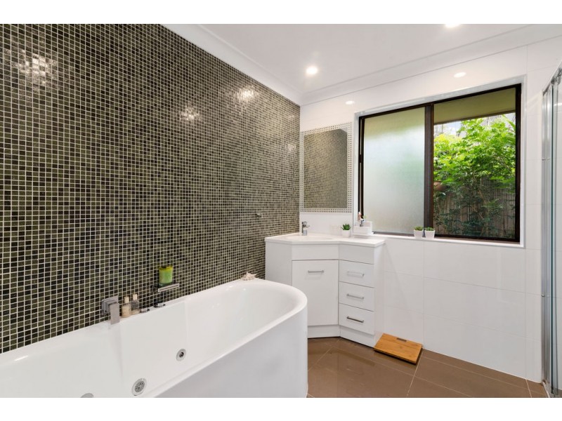 14 Alinjarra Drive, Tugun QLD 4224