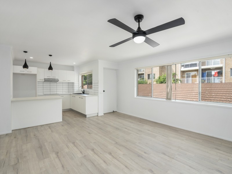 9/16 Mawarra Street, Palm Beach QLD 4221