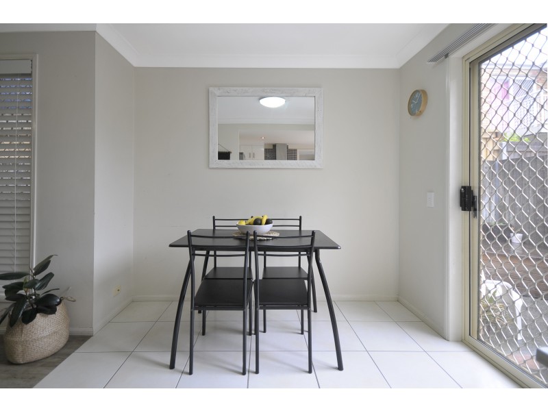 4/4 Twenty Sixth Avenue, Palm Beach QLD 4221