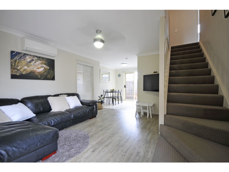 4/4 Twenty Sixth Avenue, Palm Beach QLD 4221