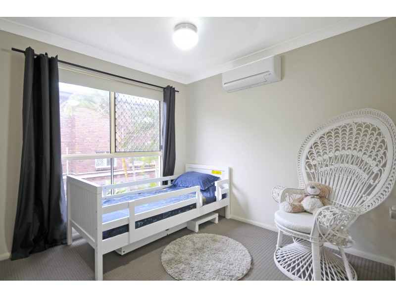 4/4 Twenty Sixth Avenue, Palm Beach QLD 4221