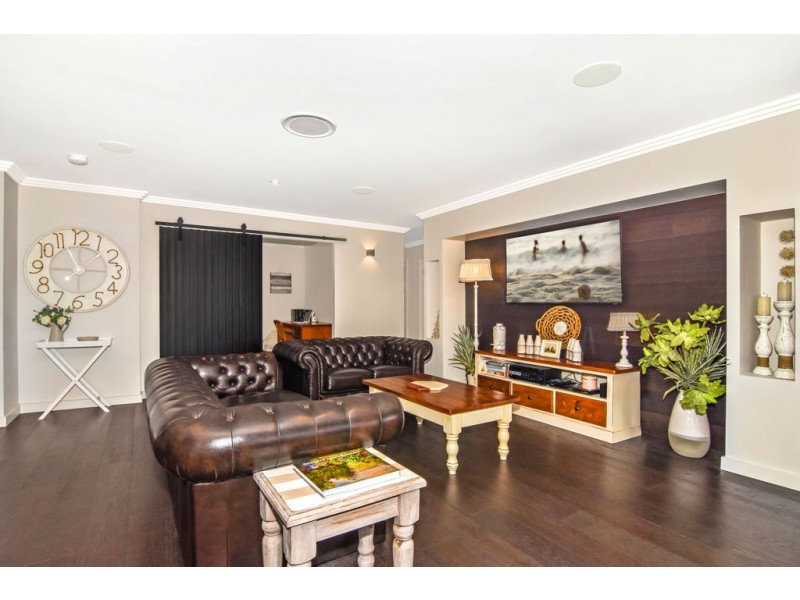 10 Swordfish Court, Palm Beach QLD 4221