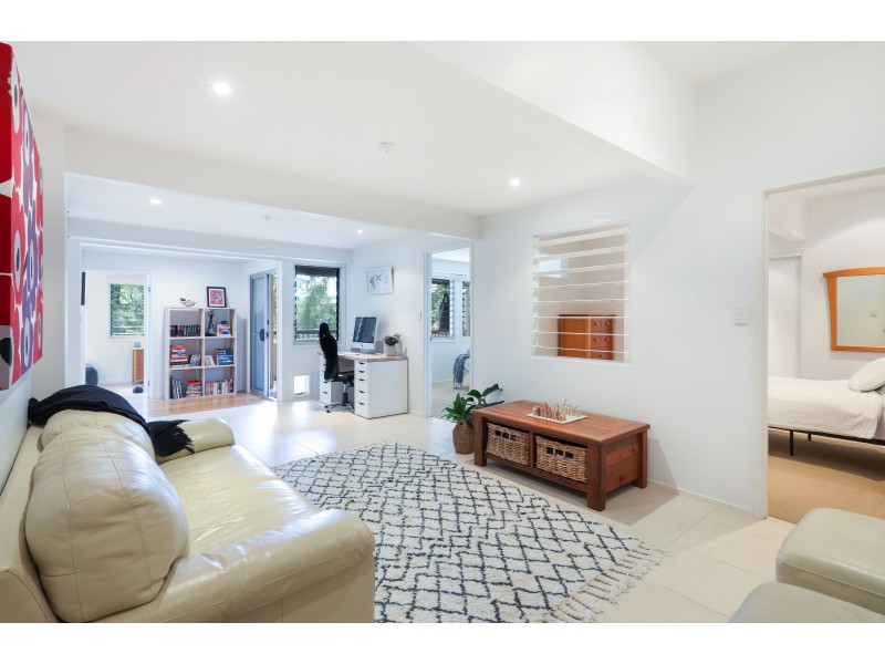 27 Domain Road, Currumbin QLD 4223