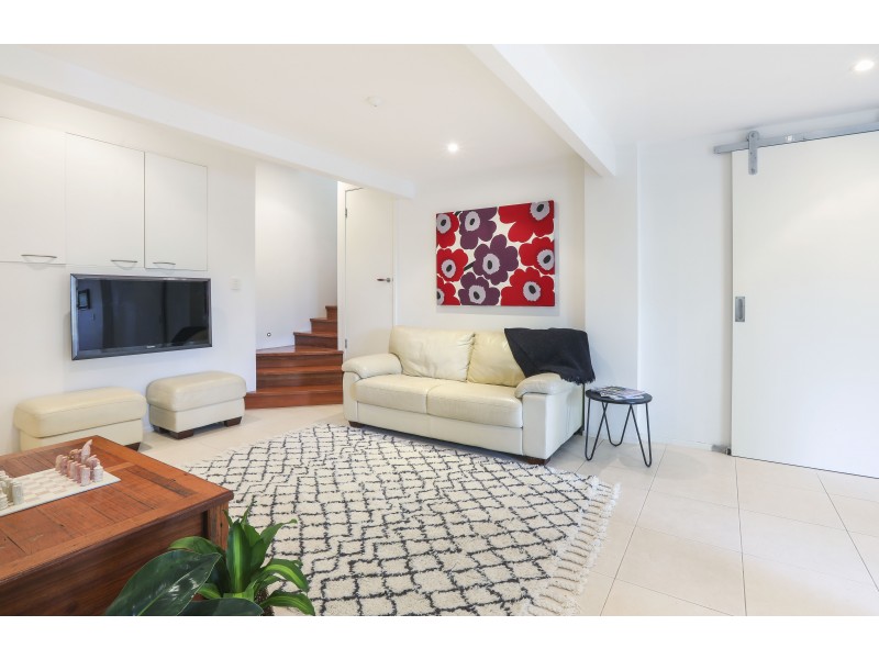 27 Domain Road, Currumbin QLD 4223