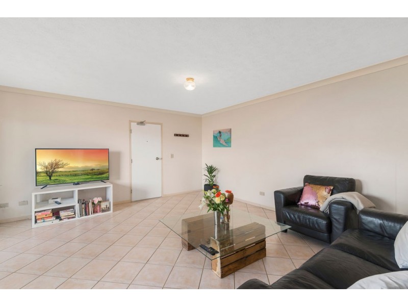 4/7 Twenty Seventh Avenue, Palm Beach QLD 4221