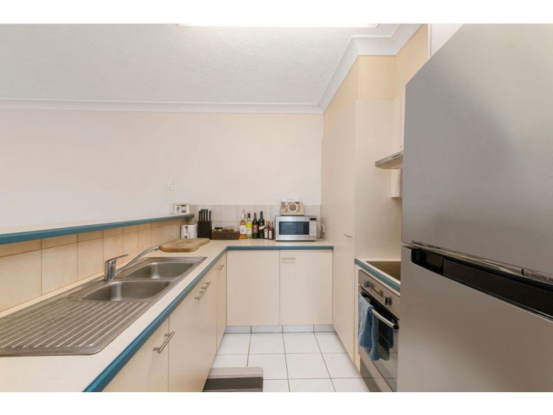 4/7 Twenty Seventh Avenue, Palm Beach QLD 4221