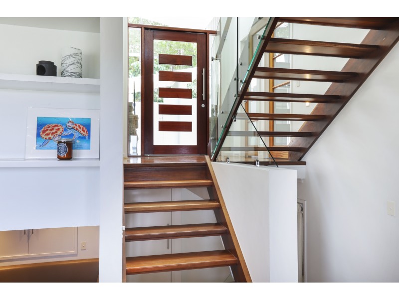 65 Crest Drive, Currumbin QLD 4223