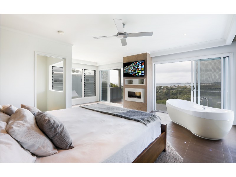 65 Crest Drive, Currumbin QLD 4223