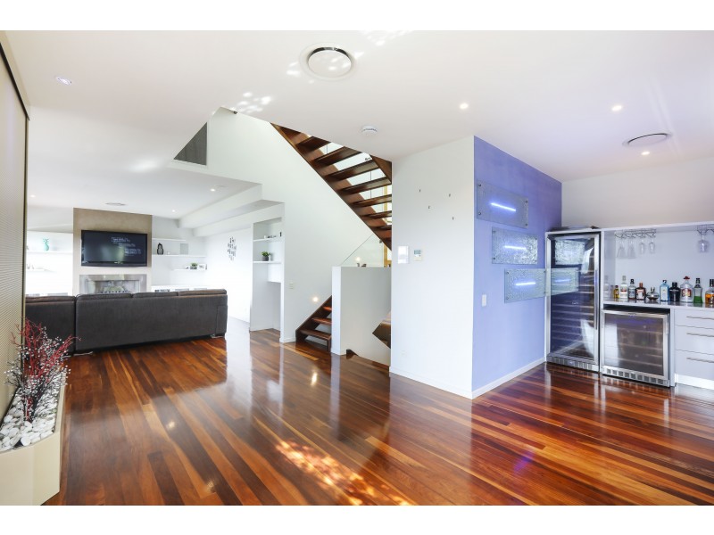 65 Crest Drive, Currumbin QLD 4223