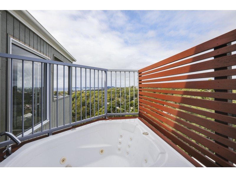 65 Crest Drive, Currumbin QLD 4223