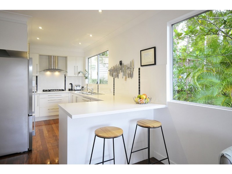 9 Walsh Street, Currumbin QLD 4223