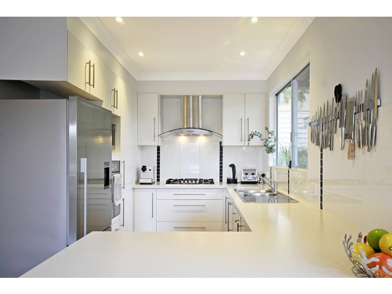 9 Walsh Street, Currumbin QLD 4223