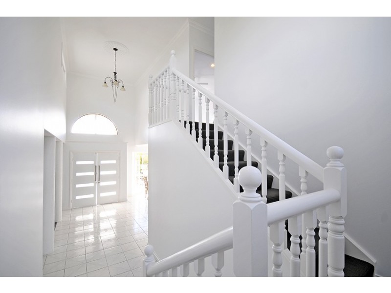 19 Correa Court, Elanora QLD 4221