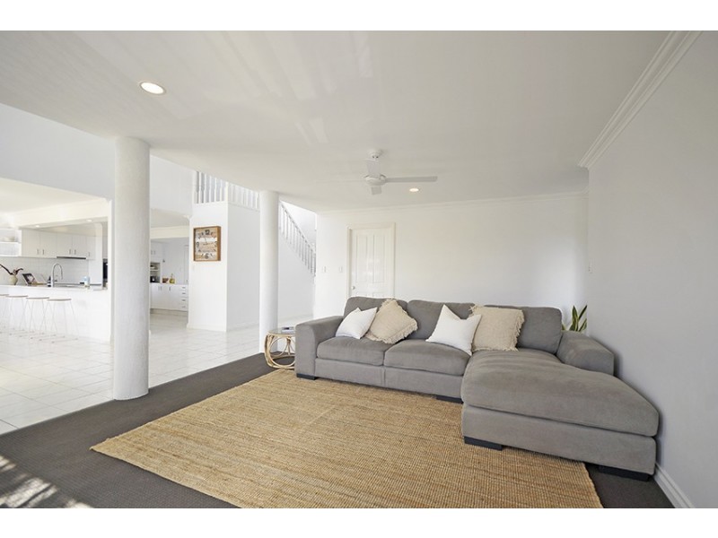 19 Correa Court, Elanora QLD 4221