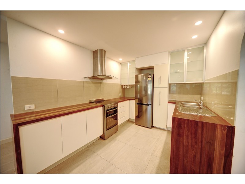 8/11 Nalla Court, Palm Beach QLD 4221