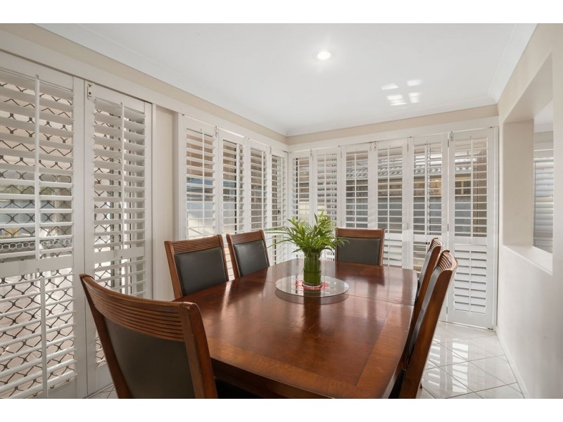 7 Nyoka Court, Elanora QLD 4221