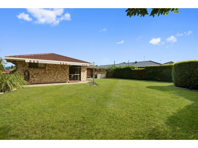 9 Kurrajong Court, Palm Beach QLD 4221