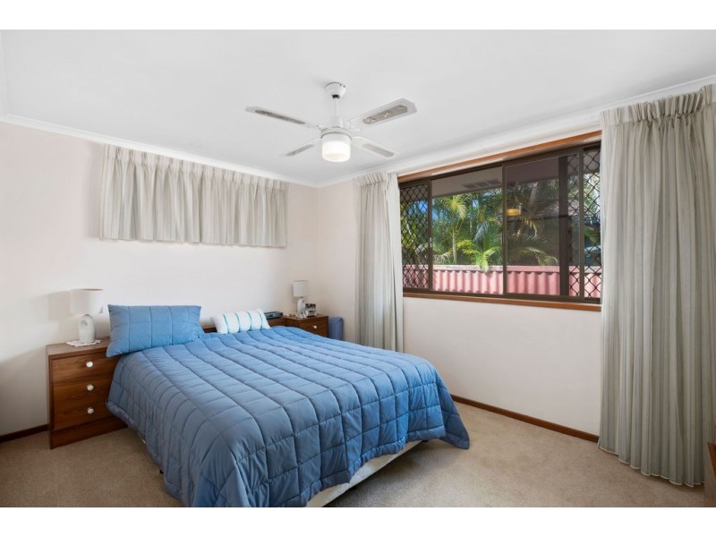 9 Kurrajong Court, Palm Beach QLD 4221