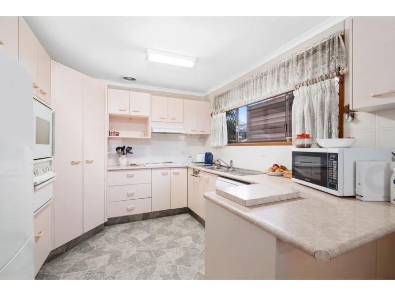 9 Kurrajong Court, Palm Beach QLD 4221