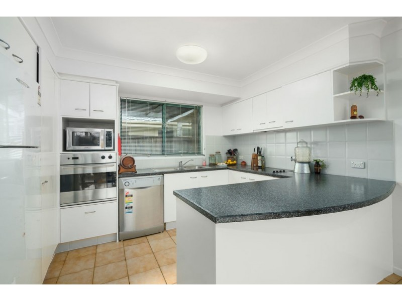 11 Seville Circuit, Burleigh Waters QLD 4220