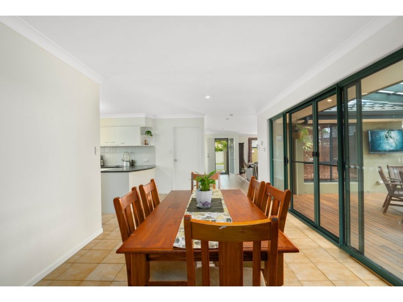 11 Seville Circuit, Burleigh Waters QLD 4220