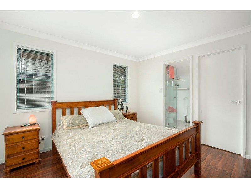 11 Seville Circuit, Burleigh Waters QLD 4220