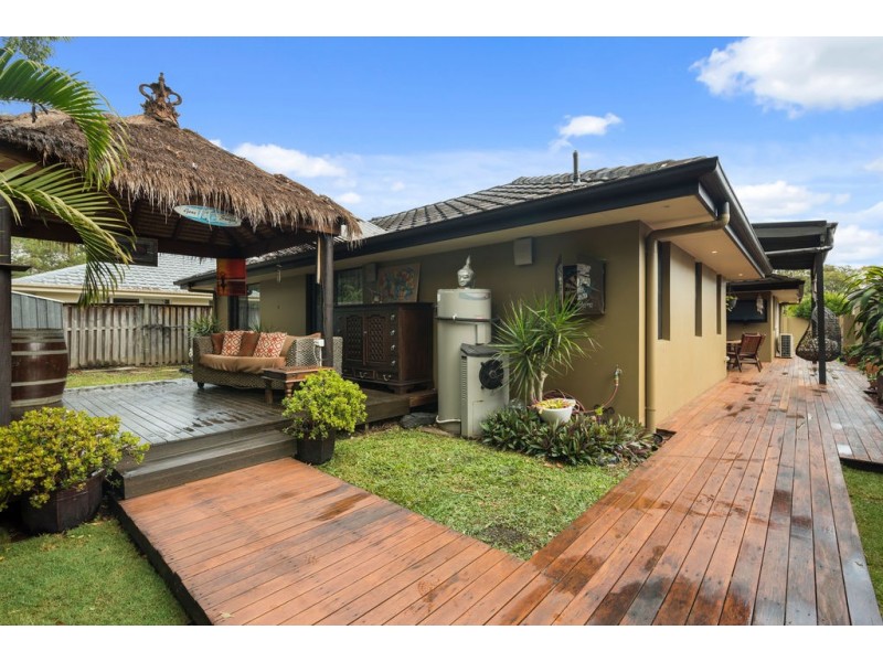 11 Seville Circuit, Burleigh Waters QLD 4220