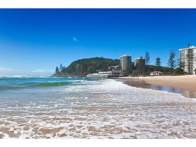 11 Seville Circuit, Burleigh Waters QLD 4220