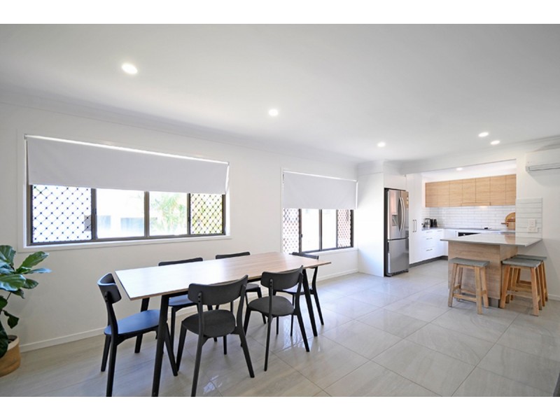 5/2 Twenty Eighth Avenue, Palm Beach QLD 4221