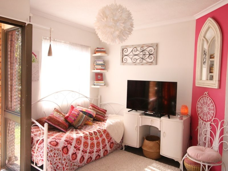 1/44 Coolangatta Road, Coolangatta QLD 4225